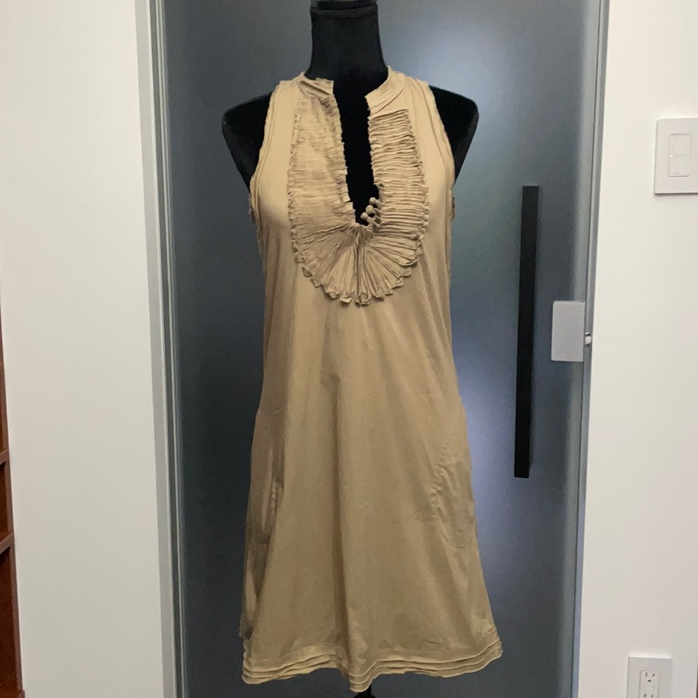 BCBGMAXAZRIA Size XS  Color Tan